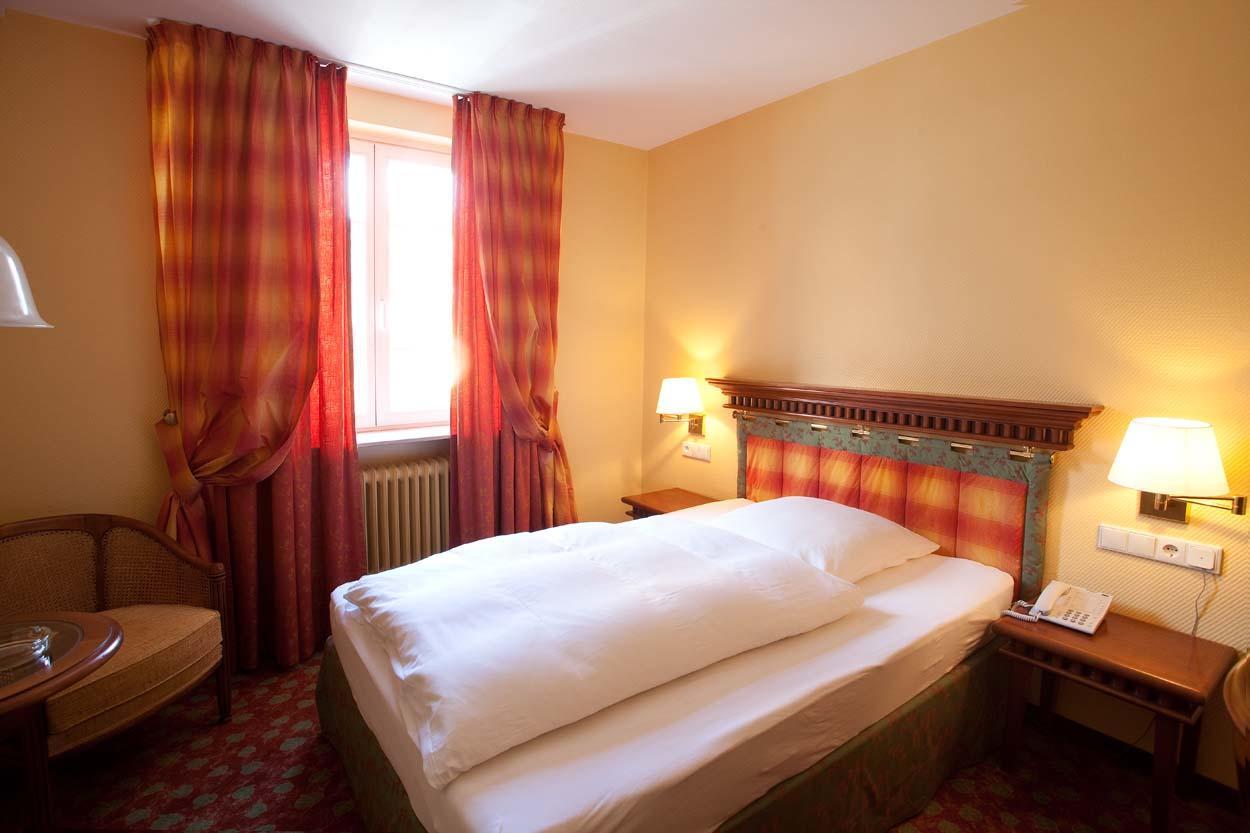 Hotel Karpfen 埃伯巴赫 外观 照片