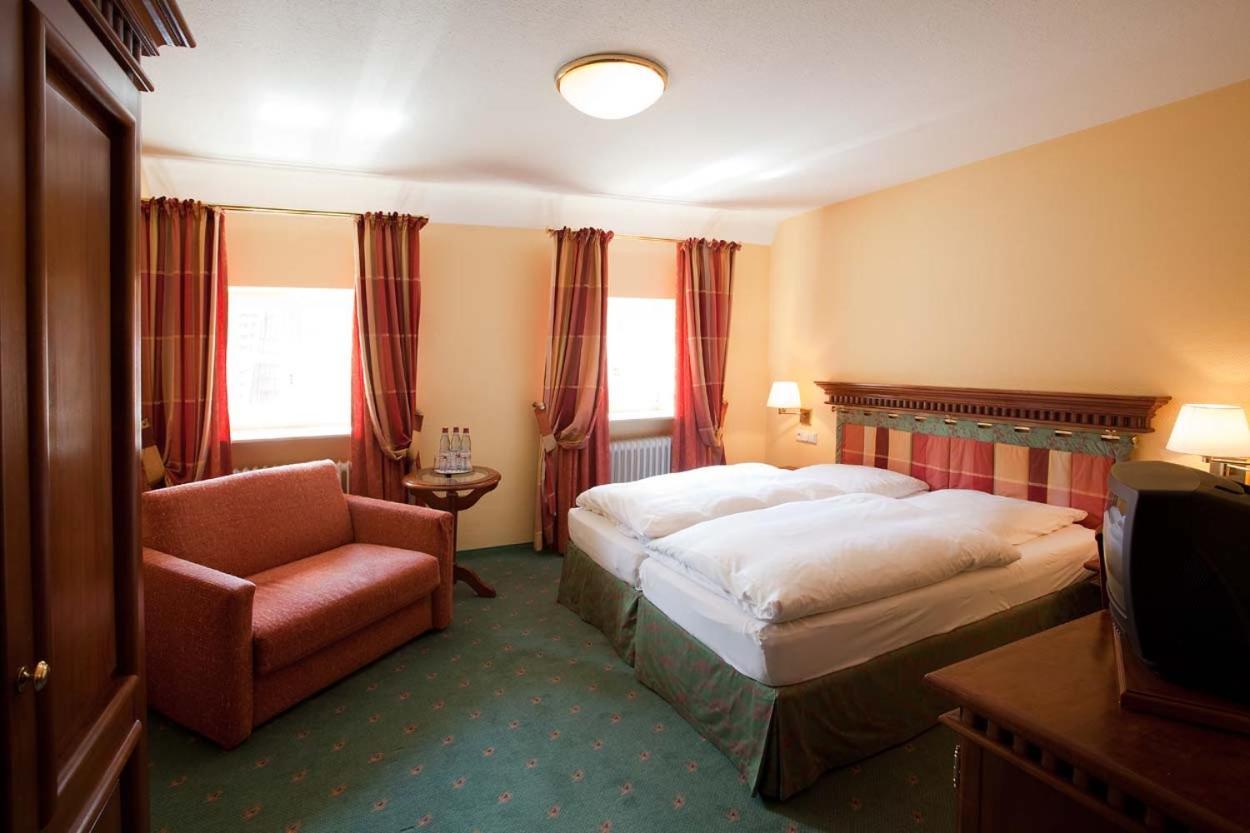 Hotel Karpfen 埃伯巴赫 外观 照片